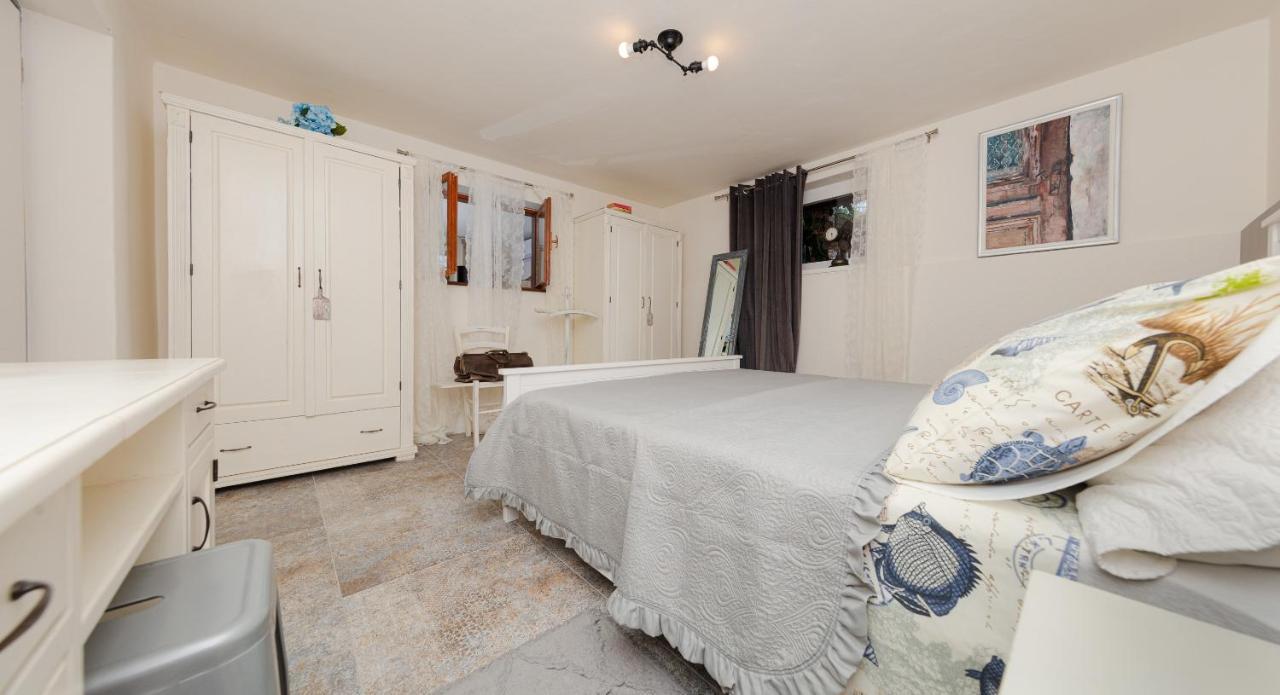 Casa Mia - Apartman Zara Medulin Eksteriør billede